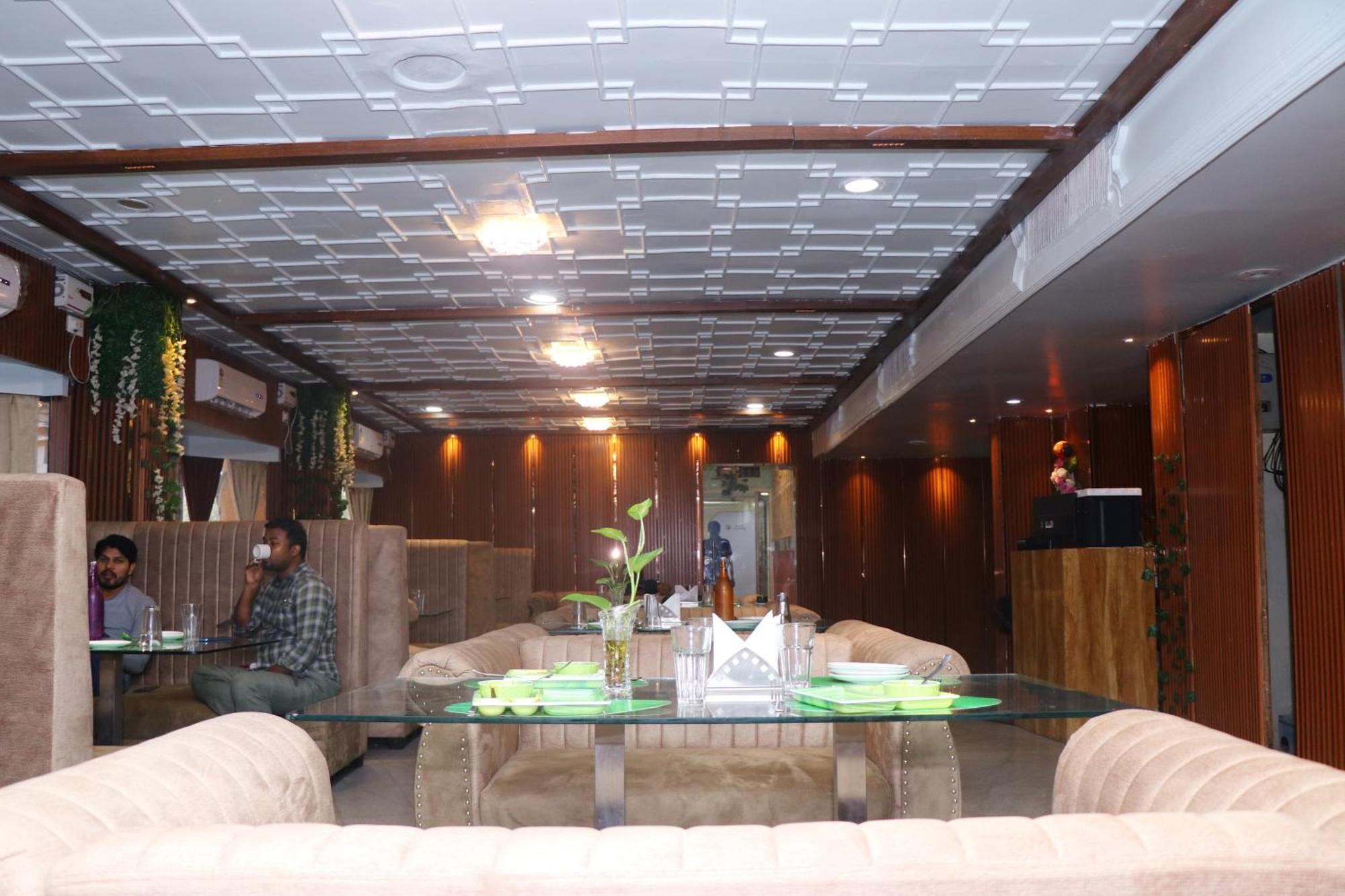 Hotel Samrat International Patna  Exterior photo